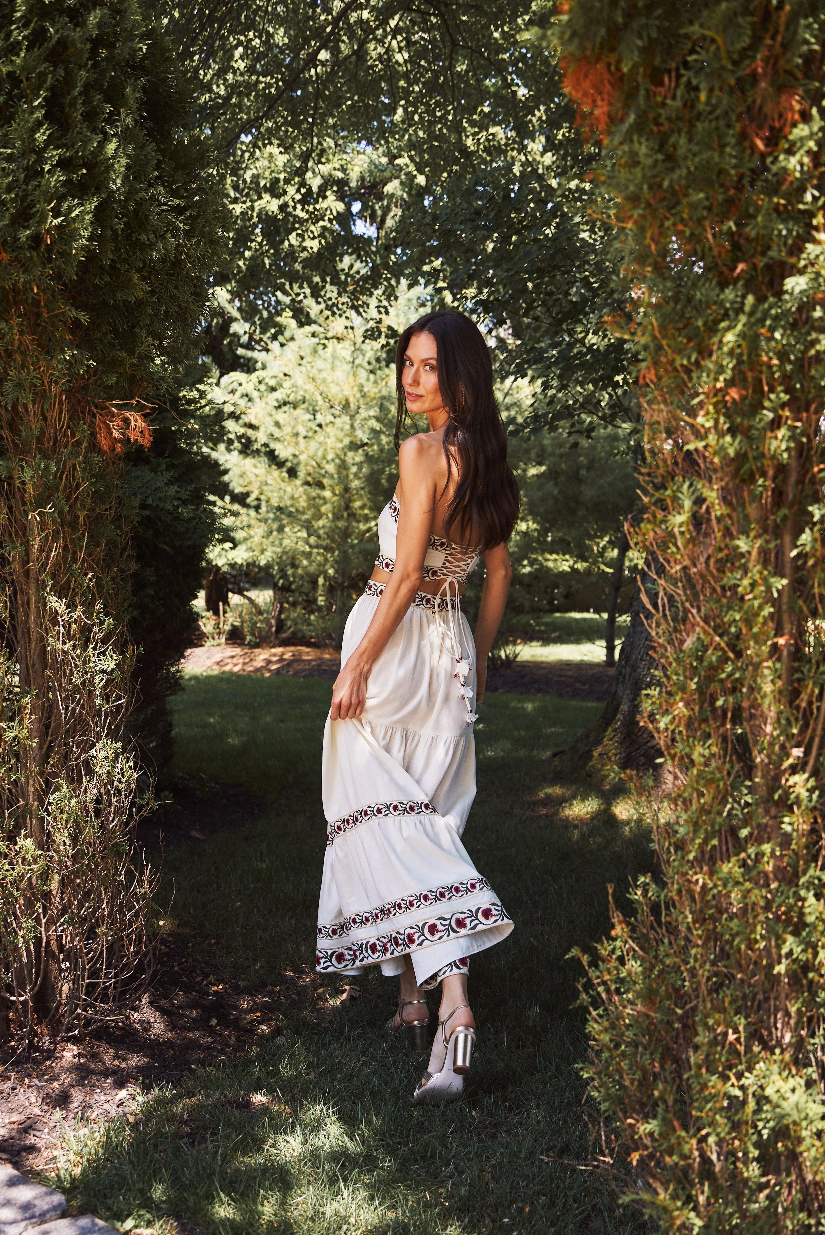 Carnation Crop Top - Ivory & Red