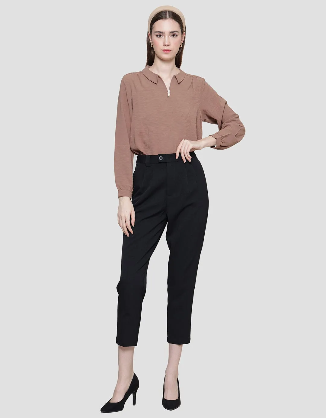 Connexion Button Valen Plat Celana Panjang Wanita