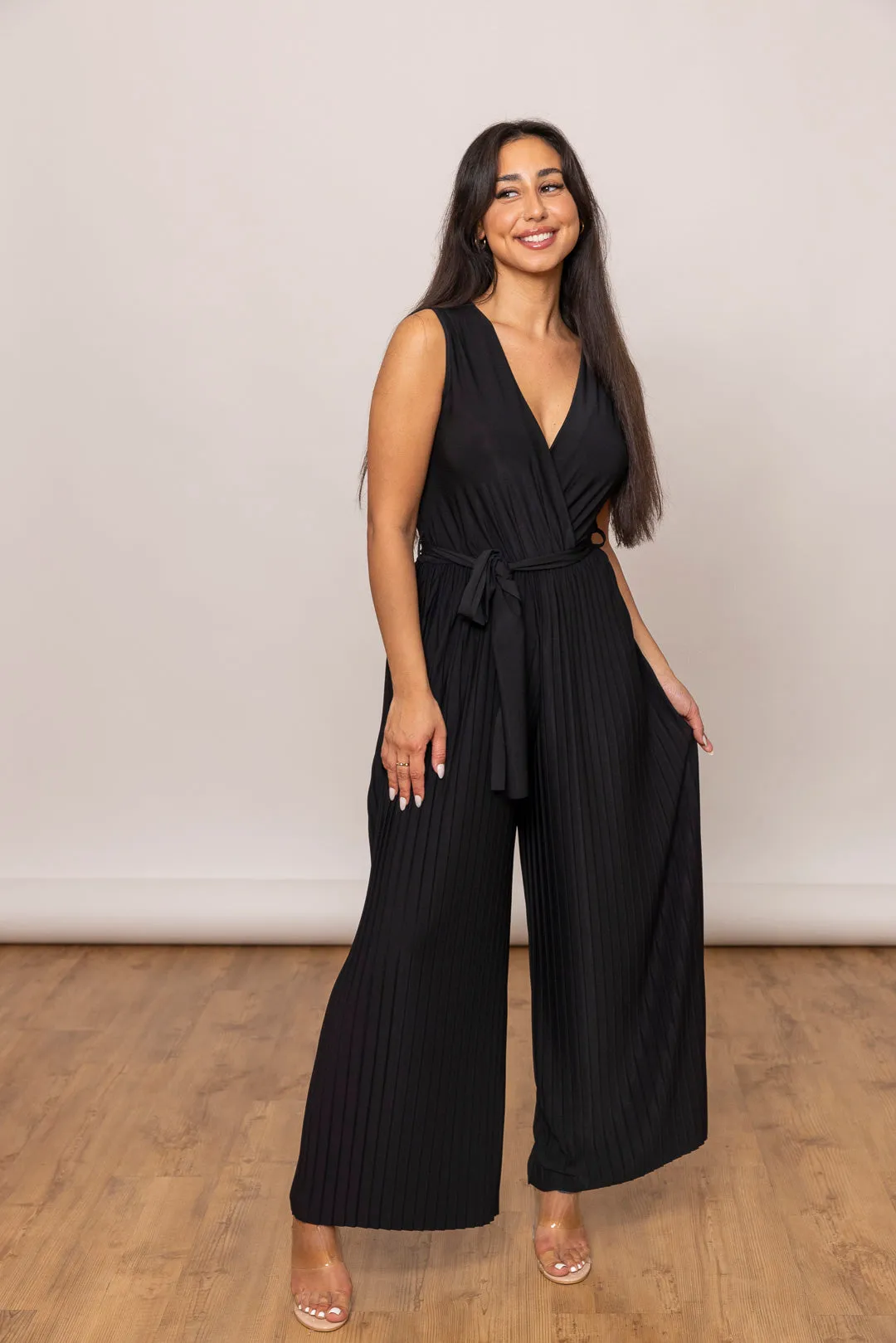 Plissee Jumpsuit mit Bindegürtel
