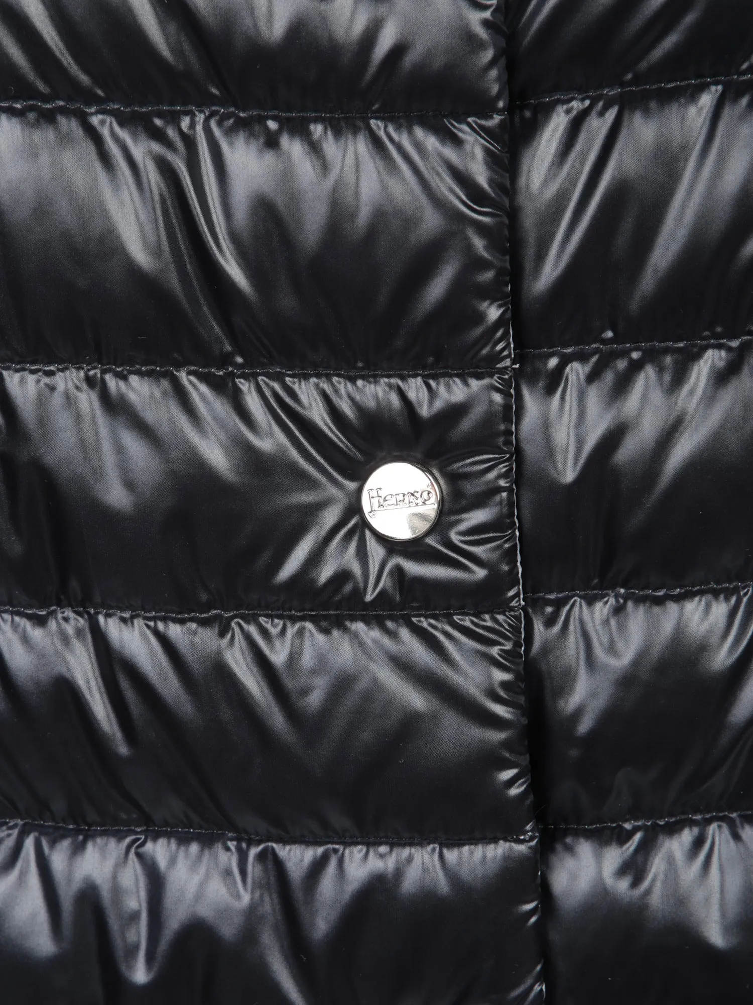 Reversible Nylon Black Cape