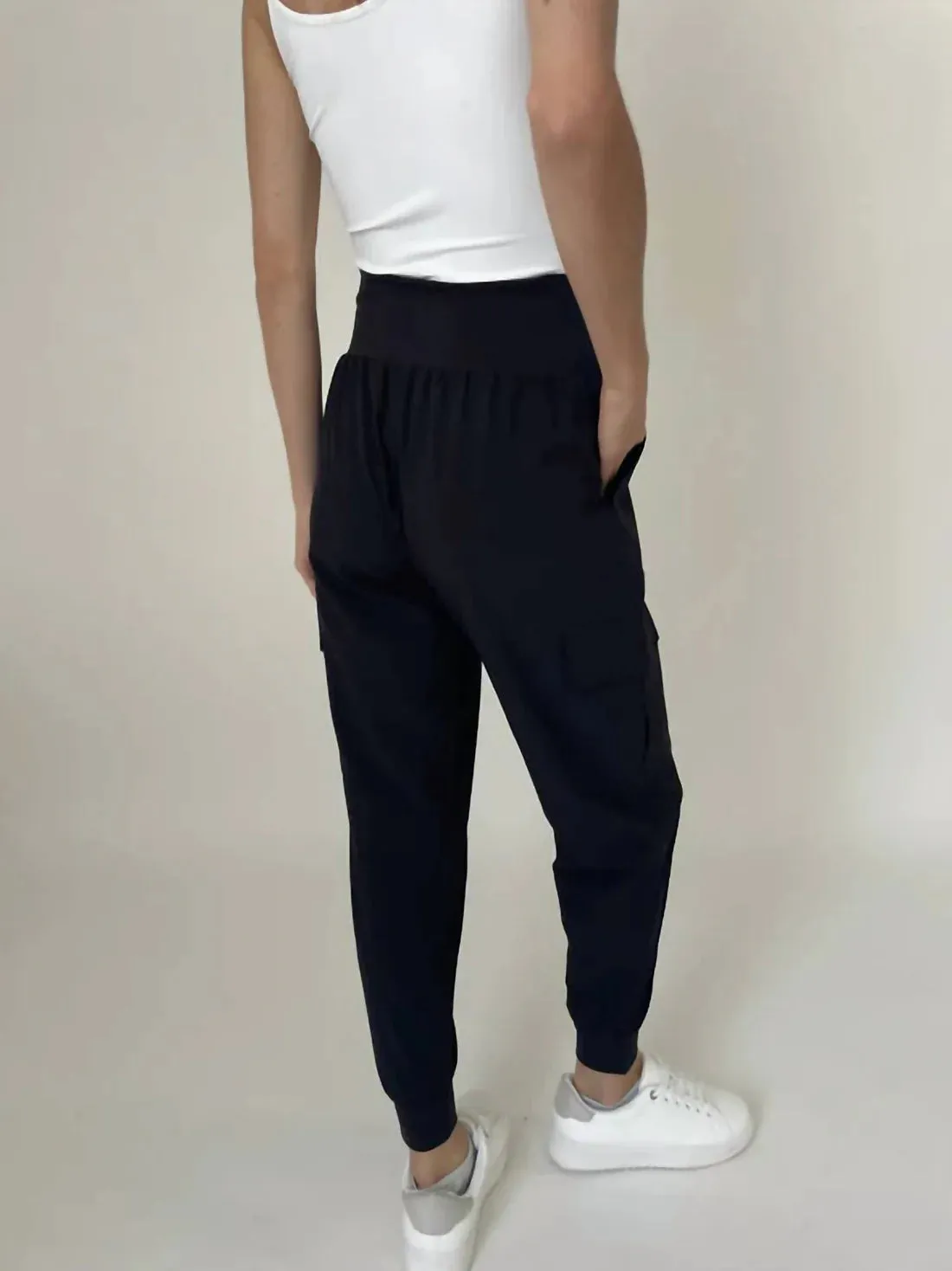 Six Fifty Kristie Lightweight Jogger - Black