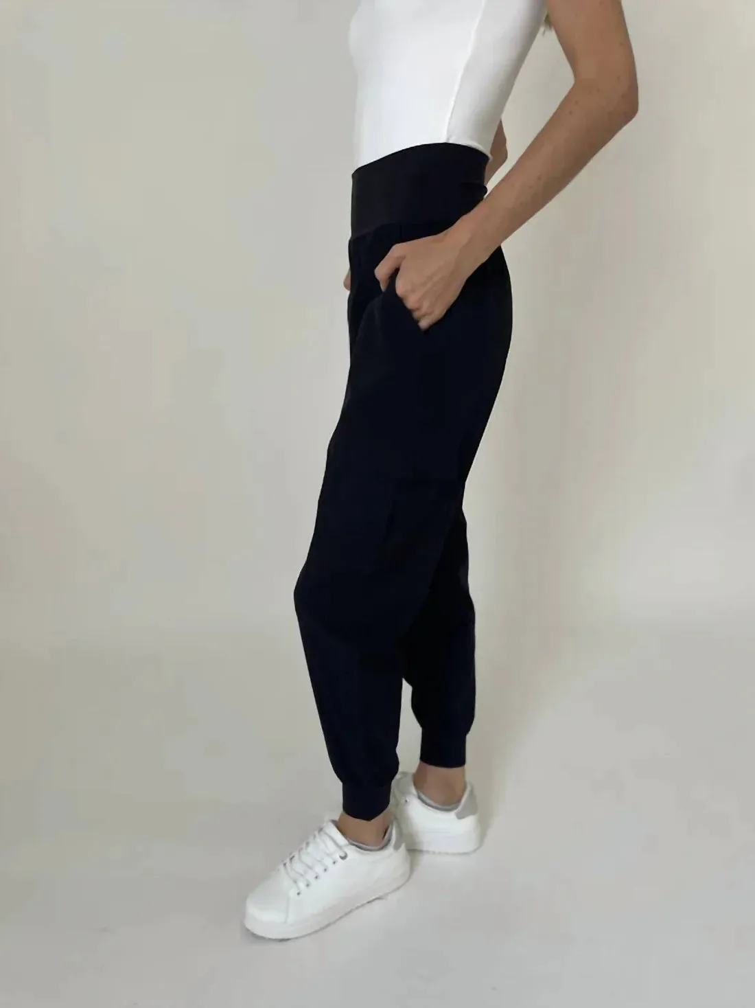Six Fifty Kristie Lightweight Jogger - Black
