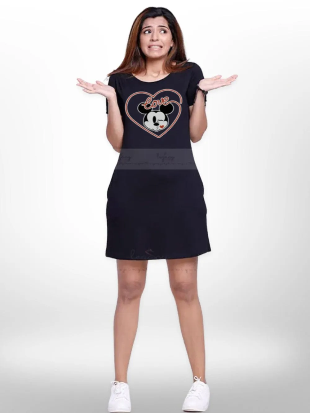 Stylish & Fashionable Love circle Printed Long T-shirt For Women's
